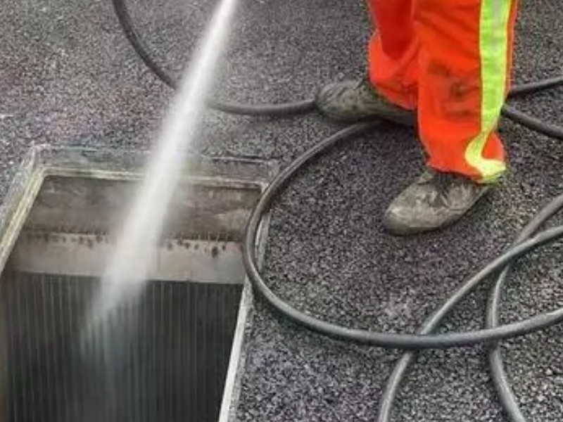 青岛胶南清理化粪池 专业抽污水 吸泥浆 清洗管道